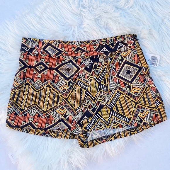Forever 21 geometric patterned skort - Picture 1 of 7